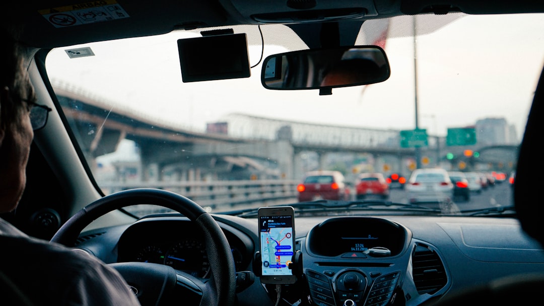 Aplicativo para identificar radar na estrada ao dirigir